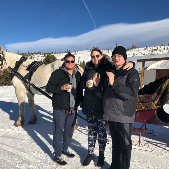 Meet your Posher, April - Picture 5 of 5